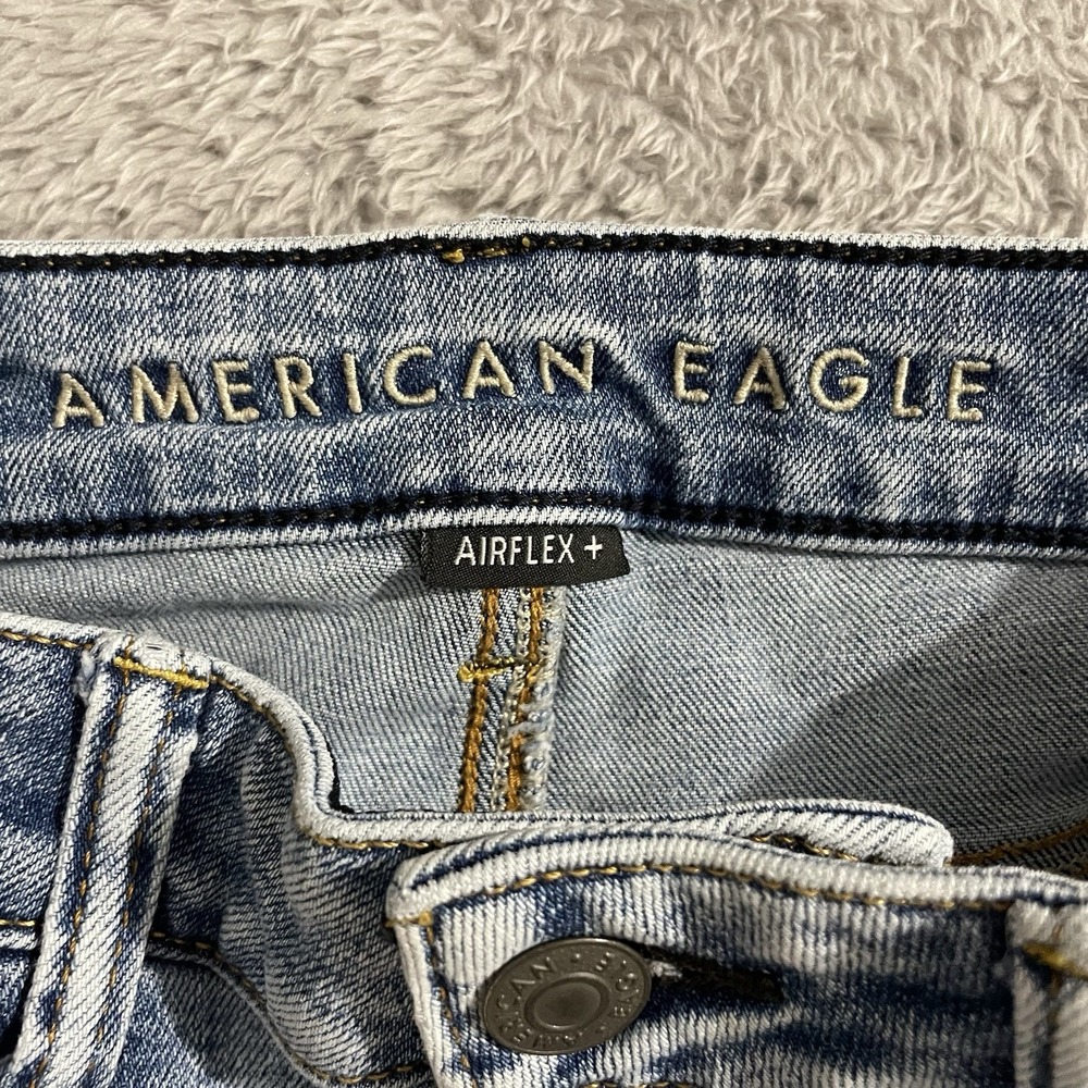 American Eagle Jeans Mens Size 28x32 Slim Straight Light Wash Stretch Blue Denim - Picture 2 of 9